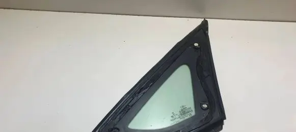 Ford Fusion II Rear side window DS73F29701 V106621