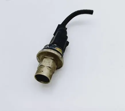 Volkswagen Golf IV Air conditioning (A/C) pressure sensor 1J0959126