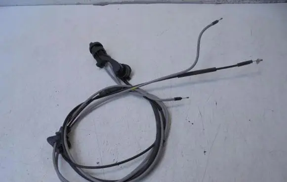 Dacia Duster II Engine bonnet/hood lock release cable 