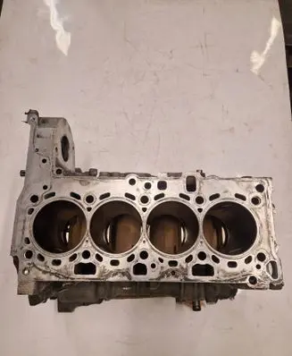 BMW 5 F10 F11 Engine block 8909389 781059606