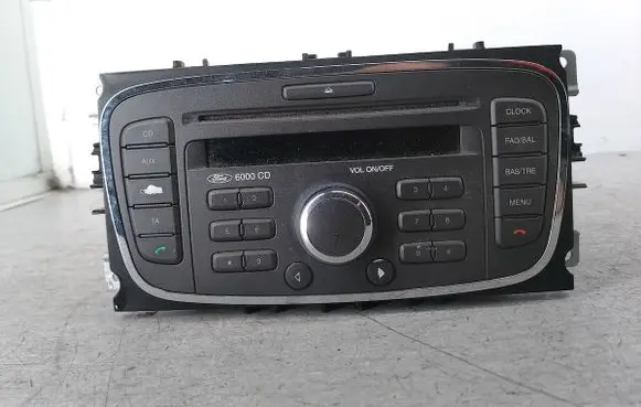 Ford Focus Radio/CD/DVD/GPS head unit 