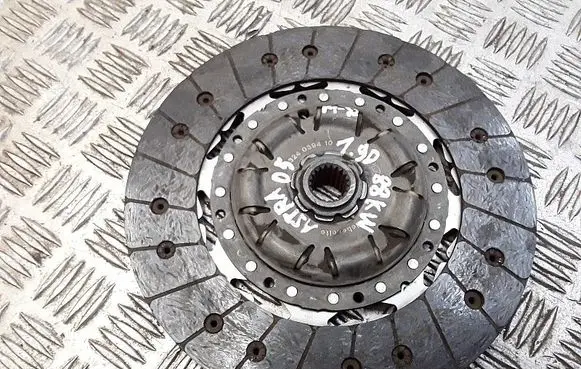 Opel Astra H Clutch pressure plate 324039410