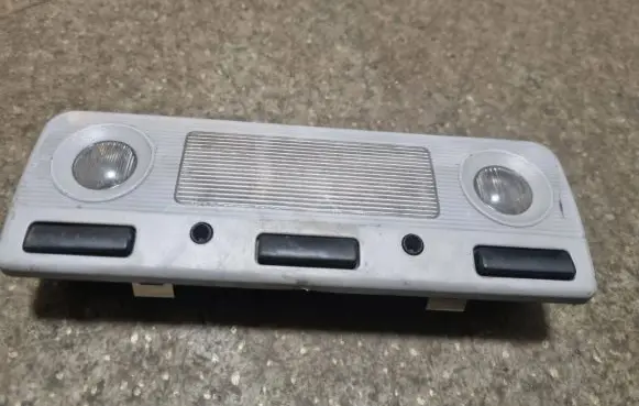 BMW 5 E39 Front seat light 8369511