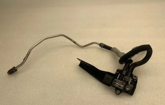 Audi A3 S3 8P Air pressure sensor 0281002710 1K0131552B 5N0131582