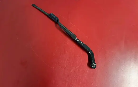 Mini One - Cooper F56 F55 Front wiper blade arm 7335477