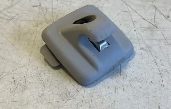 Opel Vivaro Sun visor clip/hook/bracket