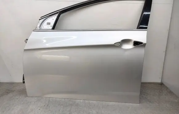 Hyundai i40 Front door