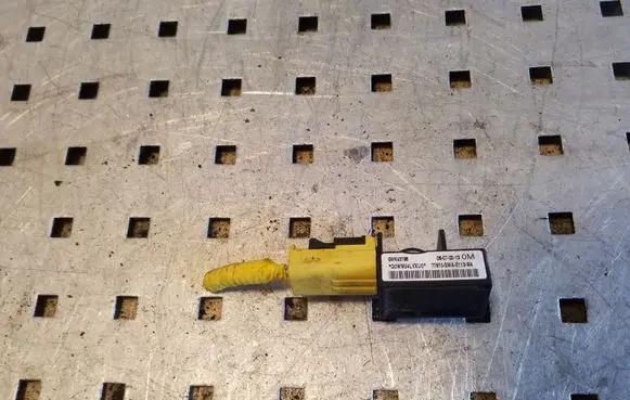 Honda CR-V Airbag deployment crash/impact sensor 5WK43786