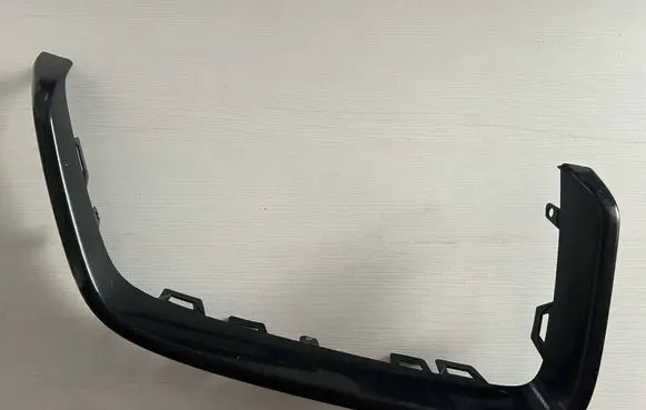 Audi TT TTS RS Mk3 8S Rear bumper trim bar molding 8S0807732