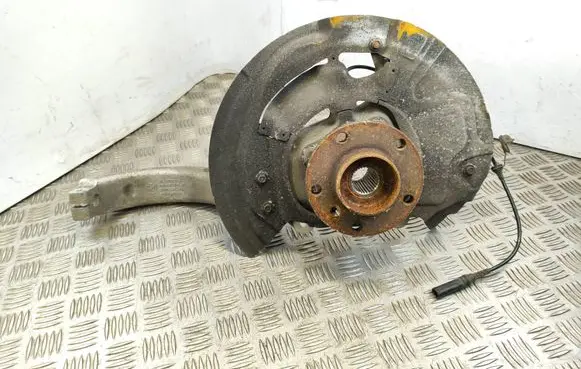 BMW X6 E71 Front wheel hub 6773784 16193510