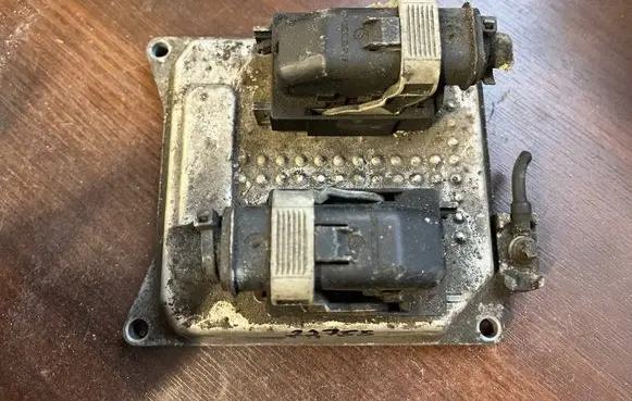 Opel Astra H Engine control unit/module 55567114