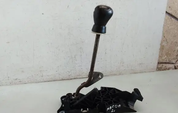 Mazda 2 Gear shifter/selector 3S6R7C453AF