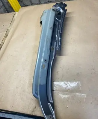 Audi Q7 4L Fender mounting bracket 4L0805175 38713