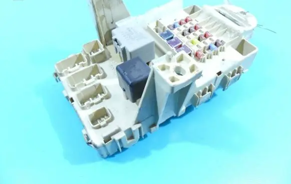 Toyota Yaris Fuse box set 82730-0D040 IMPRK1238031