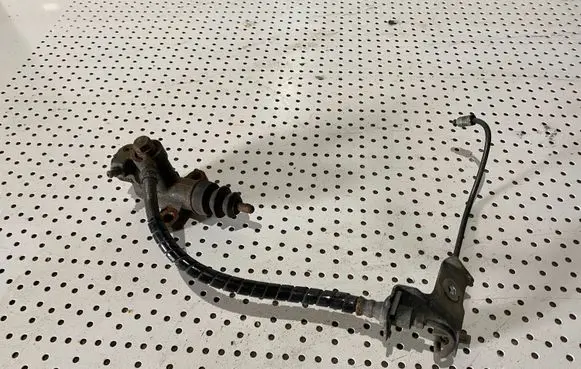 Subaru Outback Master brake cylinder
