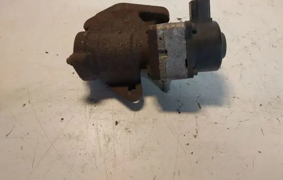 Nissan Navara D40 EGR valve