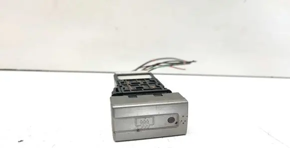 Nissan X-Trail T30 Mirror heating switch 06016