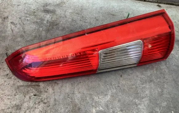 Volvo V70 Rear/tail lights 9154494
