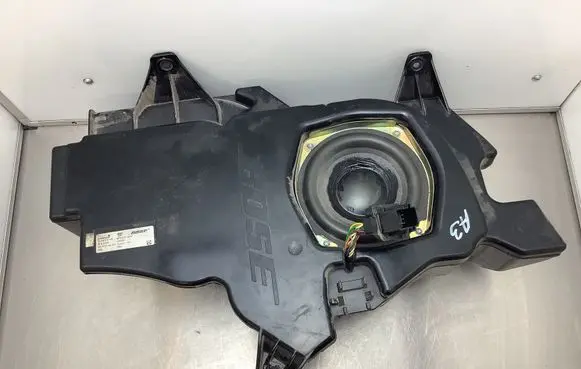 Audi A3 S3 8P Subwoofer speaker 8P3035382A 449081