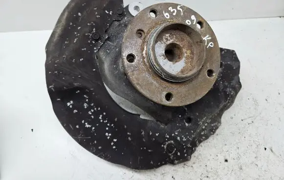 BMW 6 E63 E64 Front wheel hub 6762017