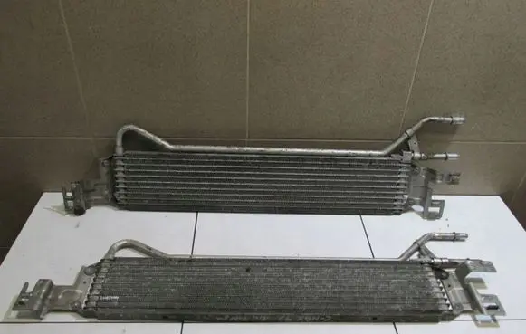 Ford Focus Gearbox oil cooler pipe/hose 