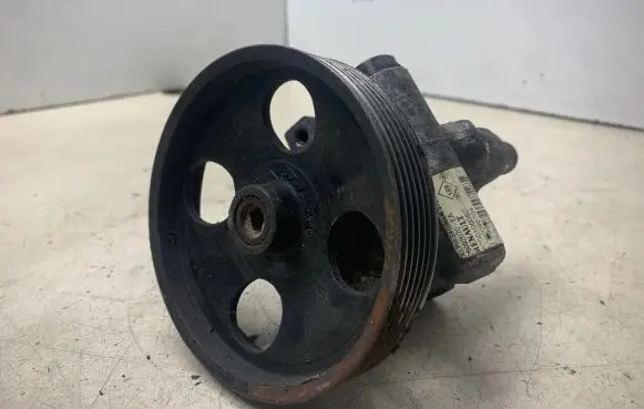 Renault Megane II Power steering pump 8200096704 26092070 8200100082