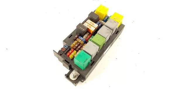 Mercedes-Benz ML W164 Fuse box set 1645400072 1645400672