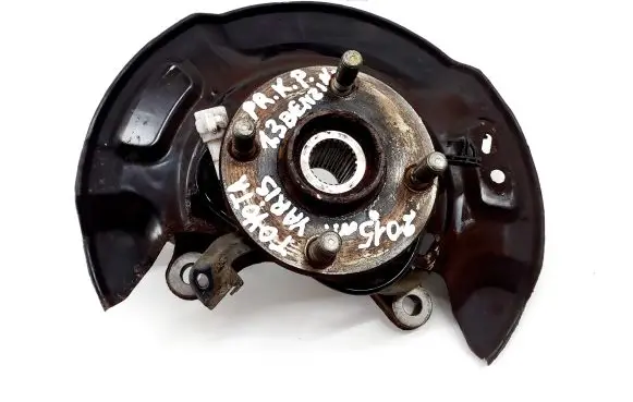 Toyota Yaris Front wheel hub