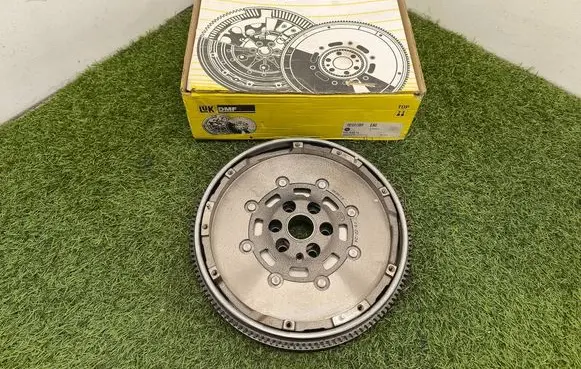 Volkswagen Transporter - Caravelle T5 Flywheel 415025010