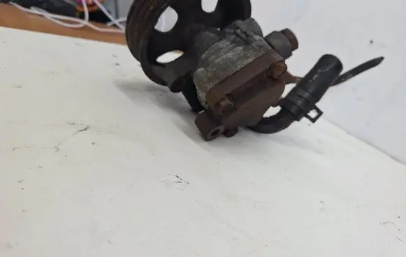 KIA Sorento Power steering pump