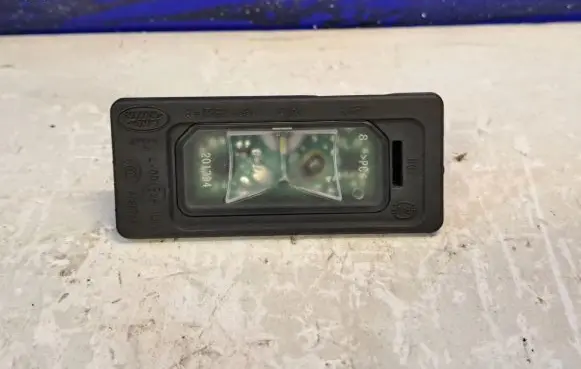 Jaguar XE Number plate light 201393 012235