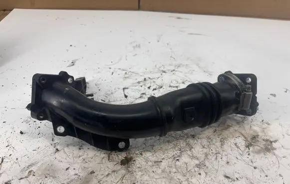 Renault Clio IV Intercooler hose/pipe AV6Q9351BC