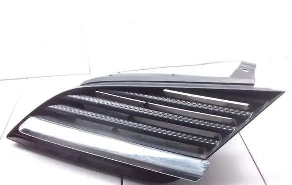 Nissan Primera Front bumper upper radiator grill 62330AU300
