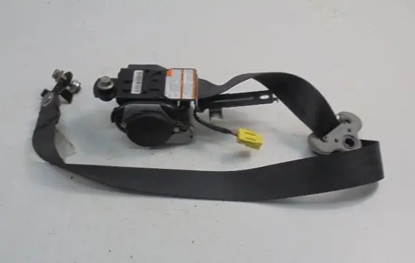 Honda FR-V Set of seat belts 6090763
