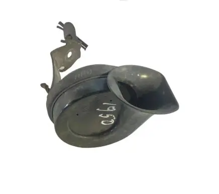 Volkswagen PASSAT B6 Horn signal A28657625