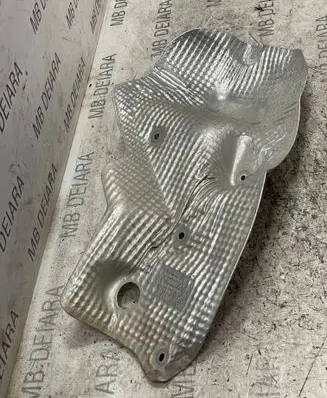 Porsche Macan (95B) Heat shield in engine bay 95B301327