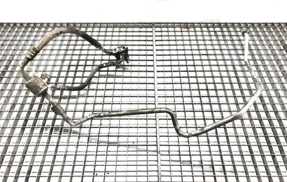 Air conditioning (A/C) pipe/hose
