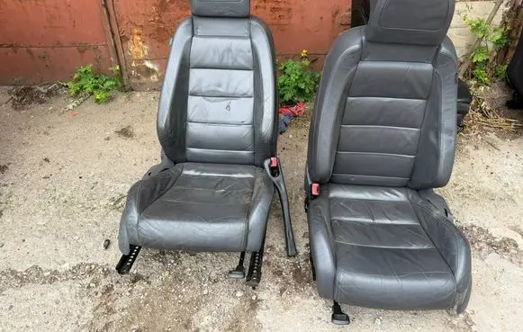 Volkswagen Golf V Seat set
