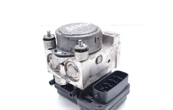 Toyota Hilux (AN10, AN20, AN30) ABS Pump 4451071030 13511019490 8954171030