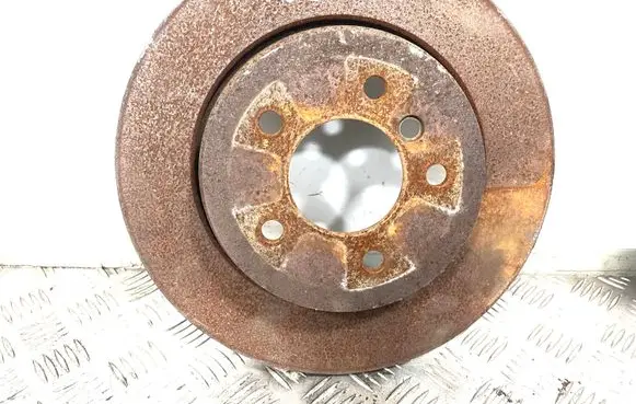 BMW 5 E60 E61 Rear brake disc