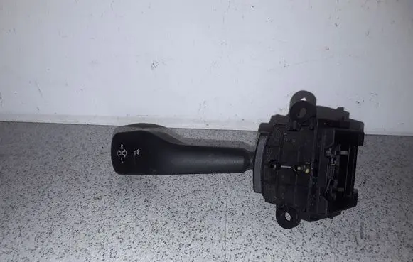 BMW 5 E39 Indicator stalk 8363662
