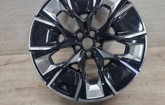 R20 alloy rim