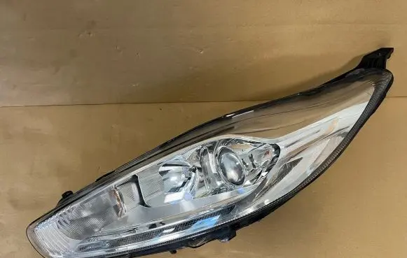 Ford Fiesta Headlight/headlamp