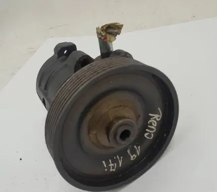 Renault 19 Power steering pump 7846075