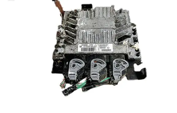 Renault Megane II Engine control unit/module 8200882381
