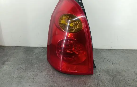 Nissan Primera Rear/tail lights 26555AU400