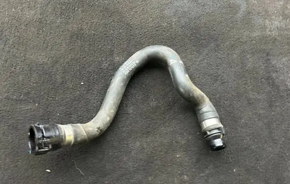 Mercedes-Benz GLE W167 Engine coolant pipe/hose A1678300204