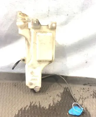 Mazda BT-50 Lamp washer fluid tank MR5867480