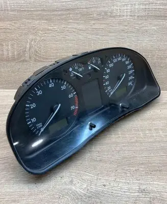 Volkswagen PASSAT B5 Speedometer (instrument cluster) 3B0919860A 110008834 002