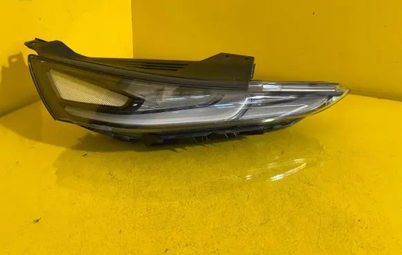 Hyundai Santa Fe Headlight/headlamp 180514A